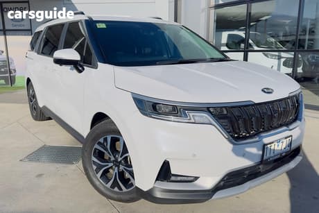 White 2021 Kia Carnival Wagon Sli