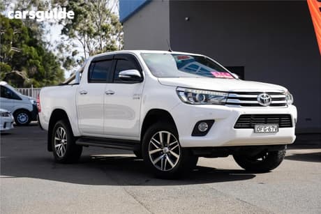 White 2016 Toyota Hilux Dual Cab Utility Sr5 (4X4)