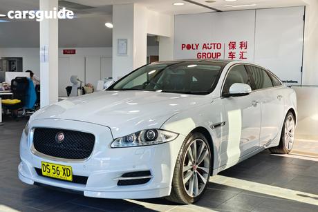 White 2015 Jaguar XJ Sedan 3.0D V6 Premium Luxury Lwb