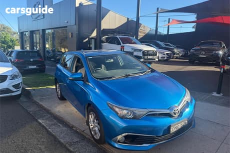 Blue 2017 Toyota Corolla Hatchback Ascent Sport