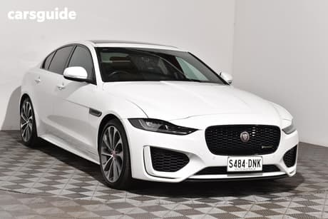 White 2020 Jaguar XE Sedan P300 R-Dynamic Se
