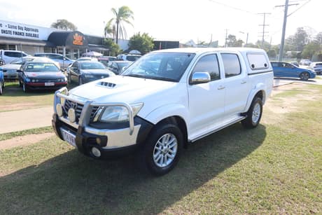 White 2011 Toyota Hilux Dual Cab Pick-up Sr5 (4X4)
