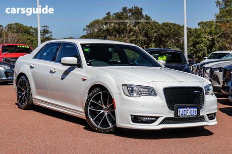 White 2018 Chrysler 300 Sedan Srt Core