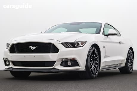 White 2017 Ford Mustang Coupe Fastback Gt 5.0 V8