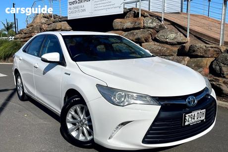 White 2017 Toyota Camry Sedan Altise Hybrid