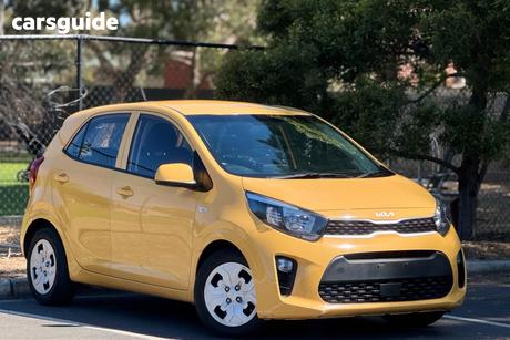 Yellow 2023 Kia Picanto Hatchback S (Pe)