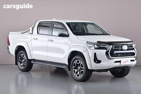 White 2022 Toyota Hilux Double Cab Pick Up Sr5 + Premium Interior (4X4)