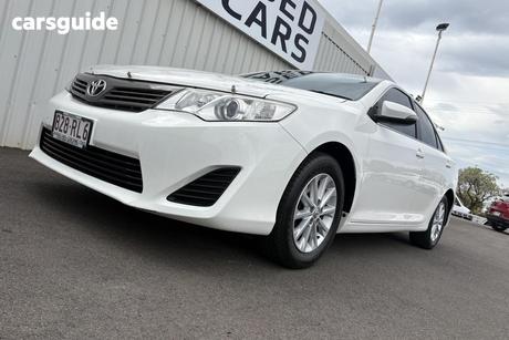 White 2014 Toyota Camry Sedan Altise