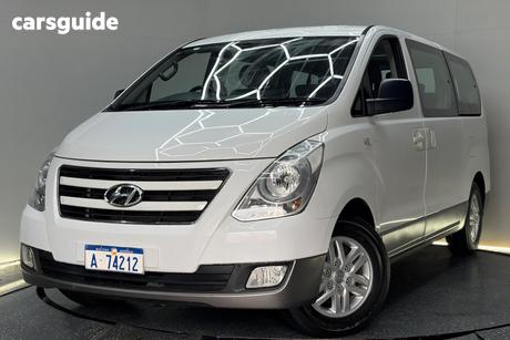 White 2016 Hyundai Imax Wagon