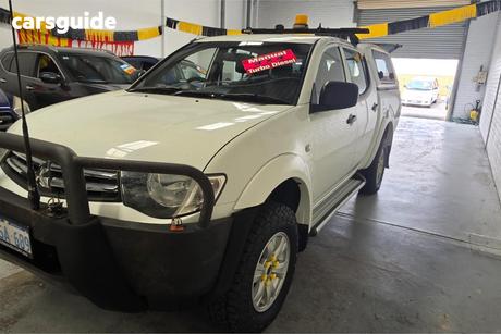 White 2014 Mitsubishi Triton Double Cab Utility Glx (4X4)