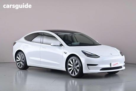 White 2019 Tesla Model 3 Sedan Standard Range Plus