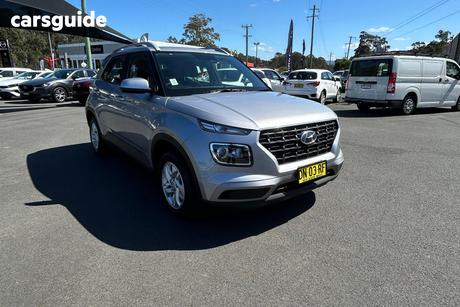 Silver 2025 Hyundai Venue Wagon