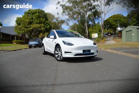 White 2023 Tesla Model Y Wagon Rear-Wheel Drive