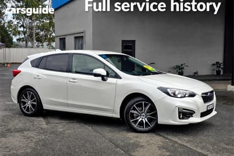 White 2017 Subaru Impreza Hatchback 2.0L (Awd)