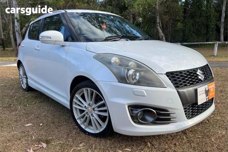 White 2013 Suzuki Swift Hatchback Sport