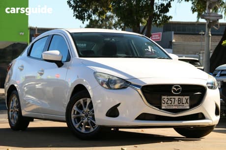 White 2016 Mazda 2 Sedan Maxx