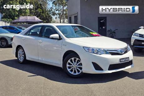 White 2012 Toyota Camry Sedan Hybrid H