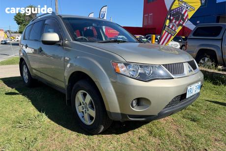 Gold 2007 Mitsubishi Outlander Wagon Vr