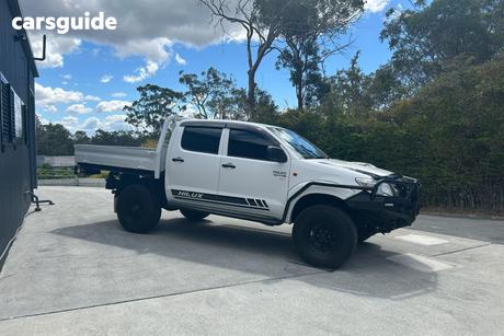 White 2012 Toyota Hilux Dual Cab Pick-up Sr (4X4)