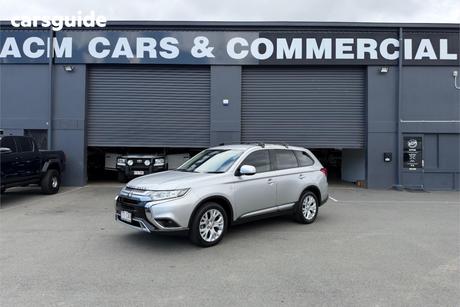 Silver 2021 Mitsubishi Outlander Wagon Es 7 Seat (Awd)