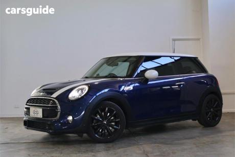Blue 2017 Mini Cooper Hatchback S