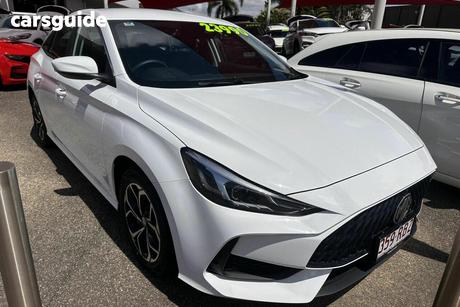 White 2023 MG MG5 Sedan Vibe