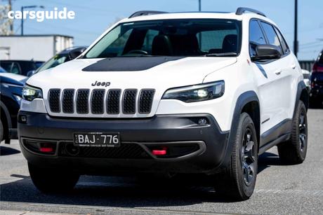 White 2018 Jeep Cherokee Wagon Trailhawk (4X4)
