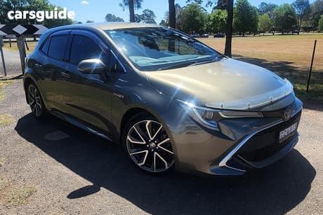 Bronze 2018 Toyota Corolla Hatchback Zr (Hybrid)