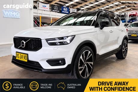 White 2019 Volvo XC40 Wagon T5 R-Design (Awd)