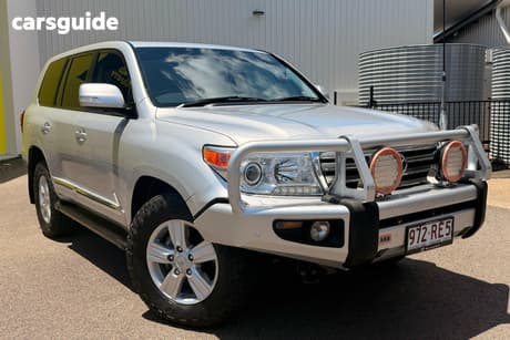 Silver 2015 Toyota Landcruiser Wagon Sahara (4X4)