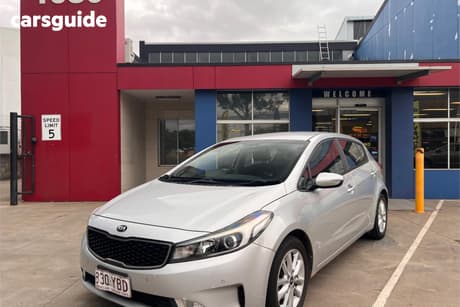 White 2016 Kia Cerato Hatchback S Premium