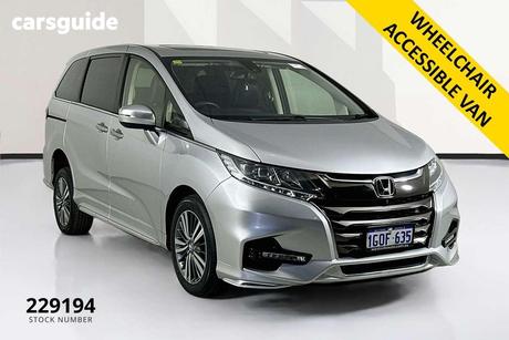 Silver 2018 Honda Odyssey Wagon Vti-L