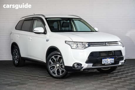 White 2014 Mitsubishi Outlander Wagon Phev Hybrid