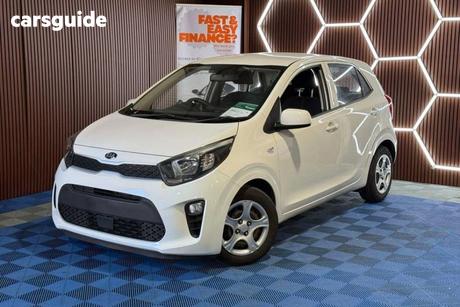 White 2018 Kia Picanto Hatchback S (Aeb)