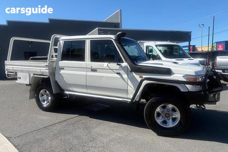 White 2016 Toyota Landcruiser Double Cab Chassis Gxl (4X4)