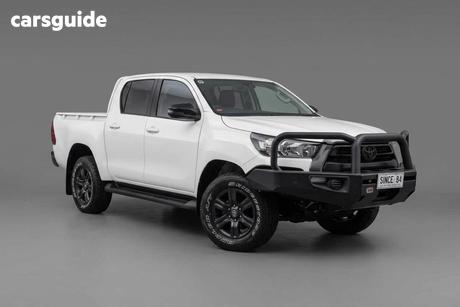 White 2024 Toyota Hilux Double Cab Pick Up Sr (4X4)