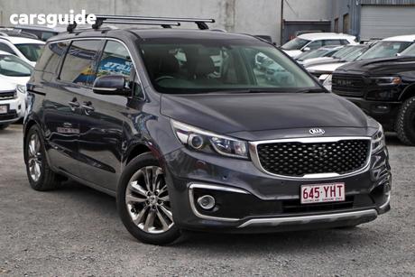 Grey 2015 Kia Carnival Wagon Platinum