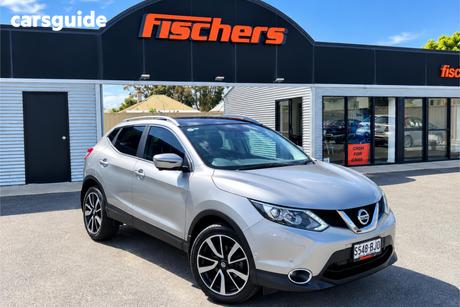 Silver 2015 Nissan Qashqai Wagon Ti (4X2)