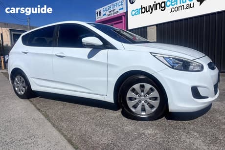 White 2016 Hyundai Accent Hatchback Active