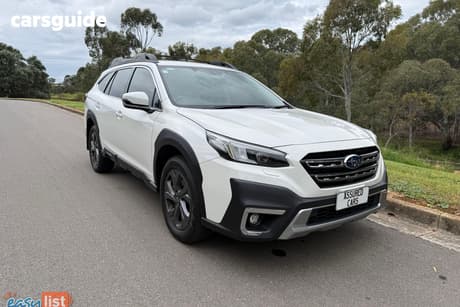 White 2022 Subaru Outback SUV B7MY22