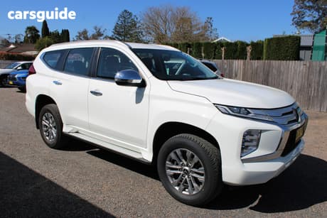 White 2023 Mitsubishi Pajero Sport Wagon Glx (4Wd) 5 Seat