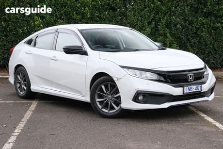 White 2019 Honda Civic Sedan Vti-S