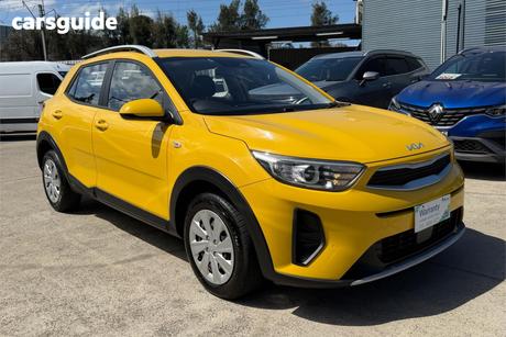 Yellow 2021 Kia Stonic Wagon S