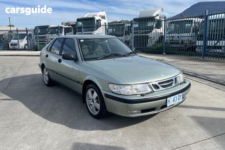 Green 2001 Saab 9-3 Sedan S
