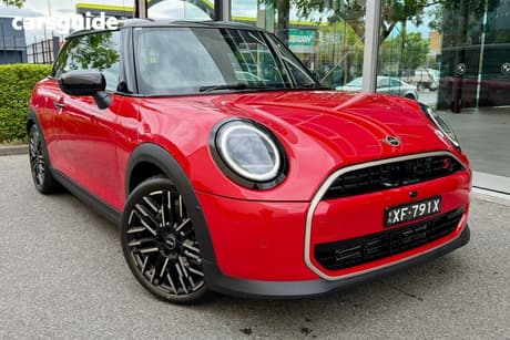 Red 2025 Mini Cooper Hatchback S Favoured 3D Hatch