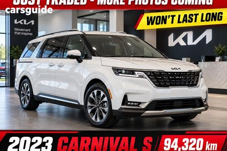 White 2023 Kia Carnival Wagon S