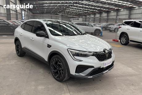 White 2024 Renault Arkana Coupe Espirit Alpine