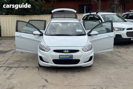 White 2018 Hyundai Accent Hatchback Sport