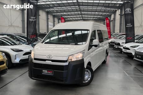 White 2019 Toyota HiAce Bus Commuter (12 Seats)