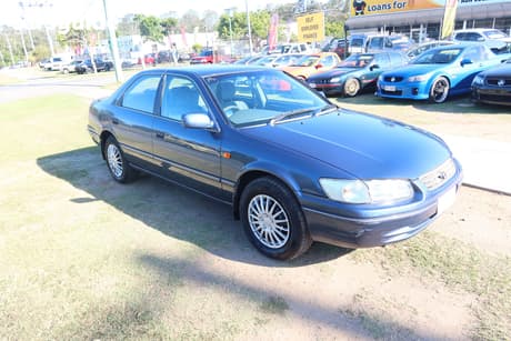 Blue 2000 Toyota Camry Sedan Conquest